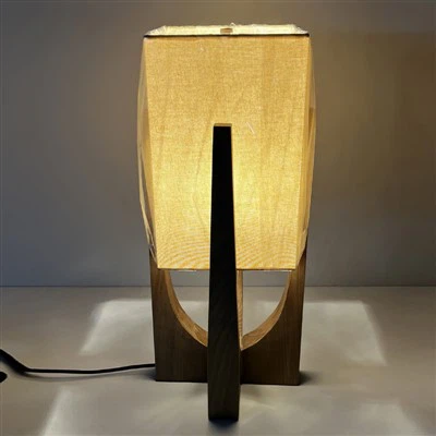 Lampu Meja Kayu untuk Kamar Tidur